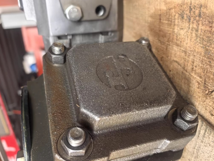 Rexroth R900784682 Gear Pump PGH4-21/032RE11VE4-A437